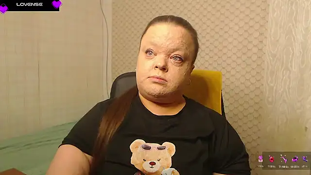 Janiffer MiMi online show from April 2026 05:46:01 PM