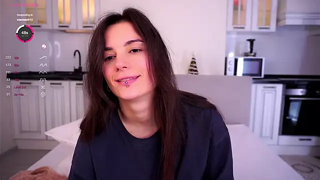 Holla Molly online show from February 2025 09:10:01 AM