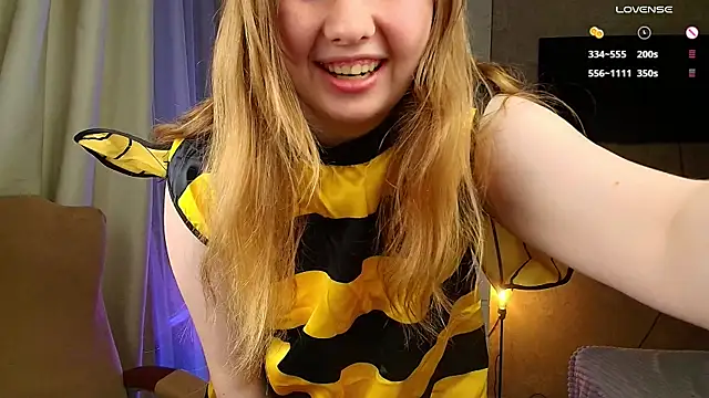 Vivian cutie online show from October 2025 03:46:02 PM