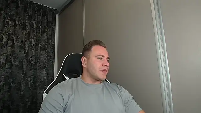 Thori92 online show from September 2025 05:14:01 PM