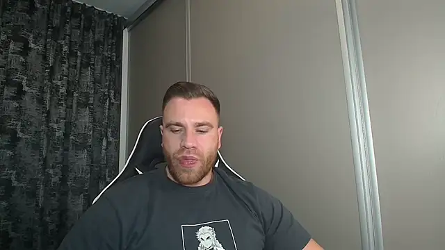 Thori92 online show from October 2025 05:45:02 PM