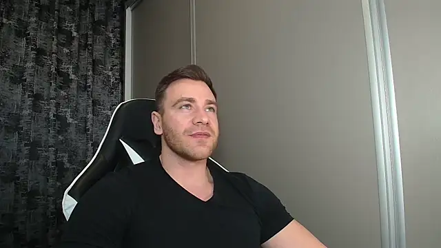 Thori92 online show from April 2026 05:35:01 PM