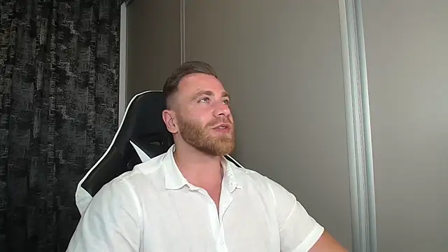 Thori92 online show from June 2026 07:27:02 PM