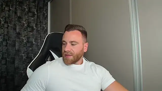 Thori92 online show from June 2026 06:18:02 PM