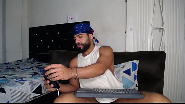 sweatyhairypig23 online show from March 2025 12:58:02 AM