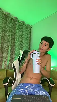 JacoboSwam online show from November 2025 10:04:02 AM