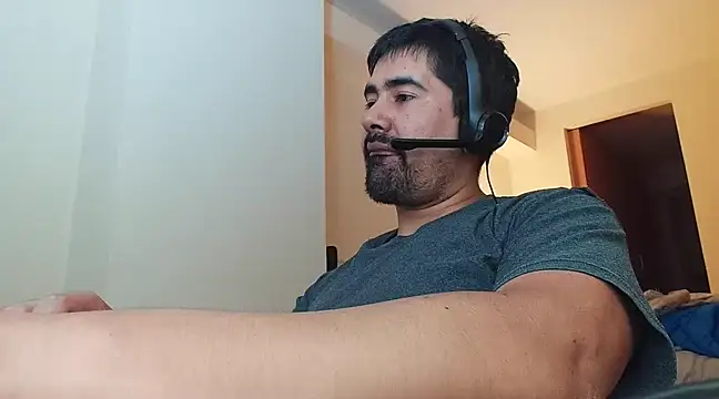 VonDoomdelToro online show from February 2025 05:59:01 AM