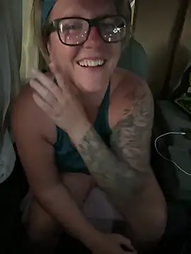 Lizzyloo online show from March 2025 04:33:02 PM