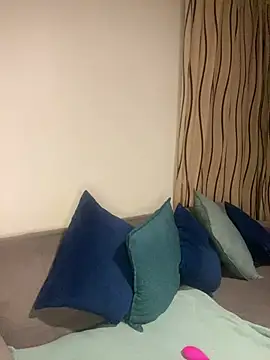 PETITE NAOMI online show from February 2025 06:56:02 PM