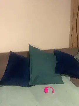 PETITE NAOMI online show from February 2025 04:21:02 AM