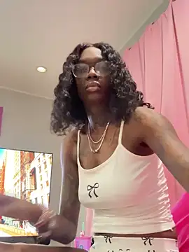 Snapshot of Farrah_Owens chatting on March 2025 03:19:01 AM Farrah Owens online show from March 2025 03:19:01 AM