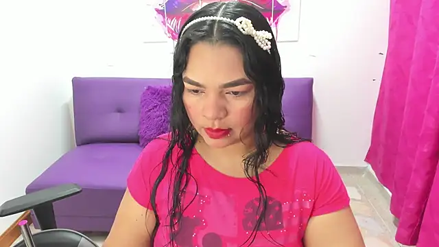 Cloe 35 online show from March 2025 03:35:01 PM