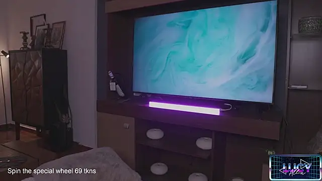 Snapshot of LucyAllenX chatting on December 2024 12:30:01 AM LucyAllenX online show from December 2024 12:30:01 AM