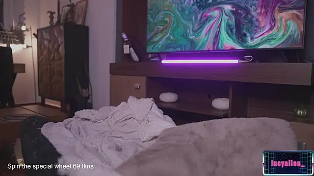 Snapshot of LucyAllenX chatting on December 2024 03:36:02 AM LucyAllenX online show from December 2024 03:36:02 AM