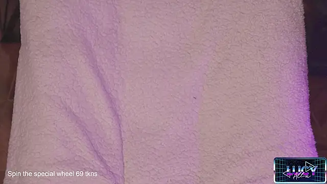 Snapshot of LucyAllenX chatting on January 2025 09:44:02 PM LucyAllenX online show from January 2025 09:44:02 PM