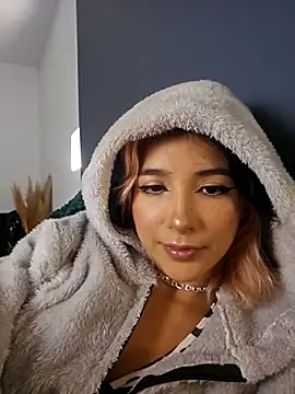 Snapshot of LucyAllenX chatting on February 2025 12:54:02 AM LucyAllenX online show from February 2025 12:54:02 AM