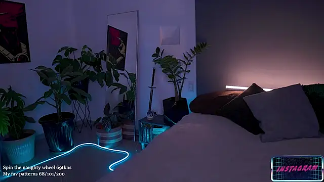 Snapshot of LucyAllenX chatting on November 2025 07:46:02 PM LucyAllenX online show from November 2025 07:46:02 PM