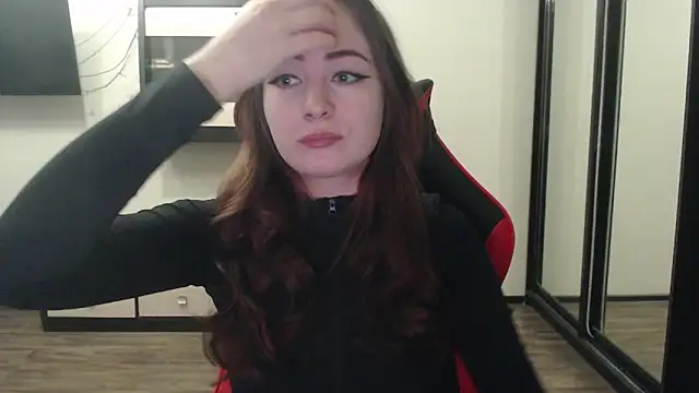 Laralianna online show from February 2025 12:08:02 PM