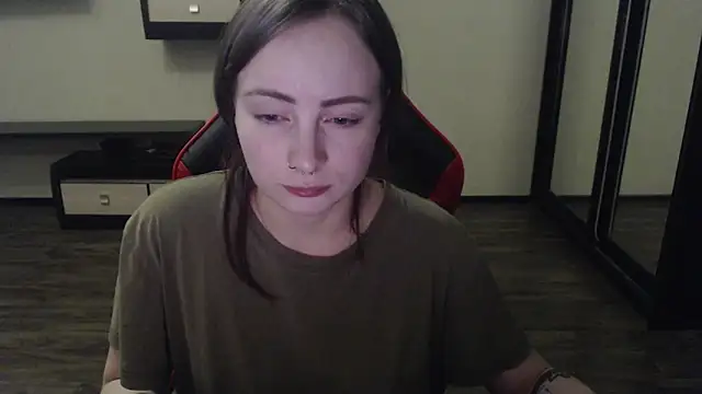 Laralianna online show from March 2025 03:40:01 PM