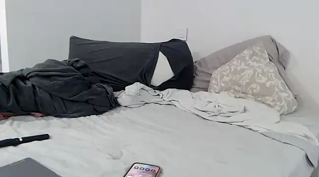 sweeti Em online show from February 2025 06:59:01 PM