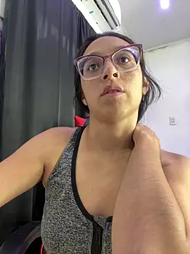 Snapshot of Ninnfa chatting on January 2025 11:24:01 PM Ninnfa online show from January 2025 11:24:01 PM