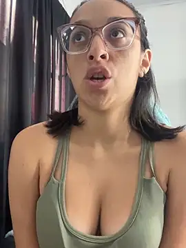 Snapshot of Ninnfa chatting on February 2025 07:44:02 PM Ninnfa online show from February 2025 07:44:02 PM