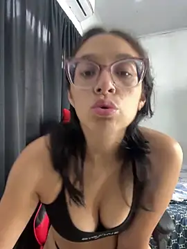 Snapshot of Ninnfa chatting on February 2025 08:55:02 PM Ninnfa online show from February 2025 08:55:02 PM