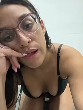 Snapshot of Ninnfa chatting on March 2025 03:34:02 AM Ninnfa online show from March 2025 03:34:02 AM