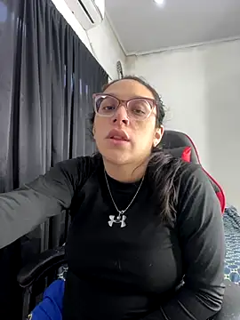 Snapshot of Ninnfa chatting on September 2025 04:00:01 PM Ninnfa online show from September 2025 04:00:01 PM