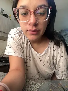 Snapshot of Ninnfa chatting on October 2025 02:13:01 PM Ninnfa online show from October 2025 02:13:01 PM