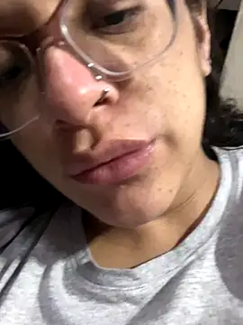 Snapshot of Ninnfa chatting on November 2025 03:05:01 AM Ninnfa online show from November 2025 03:05:01 AM