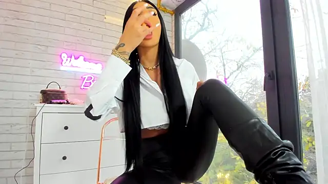 Britney Charm  online show from November 2025 07:08:02 AM