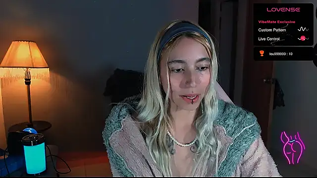 Saucy Jenn online show from December 2024 03:11:02 AM