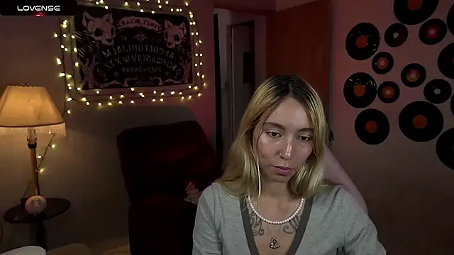 Saucy Jenn online show from March 2025 01:38:02 AM