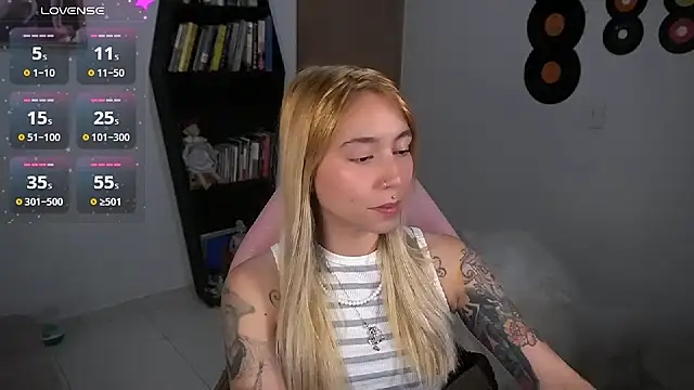 Saucy Jenn online show from September 2025 03:19:02 AM