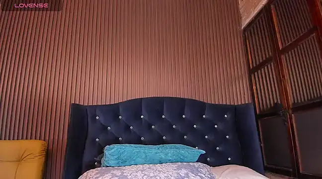 Snapshot of JuliaDawson_ chatting on February 2025 05:03:02 AM JuliaDawson online show from February 2025 05:03:02 AM