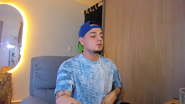 alejandro calderon1 online show from February 2025 04:57:01 AM