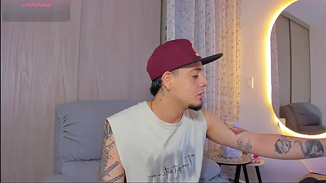 alejandro calderon1 online show from November 2025 03:50:01 AM