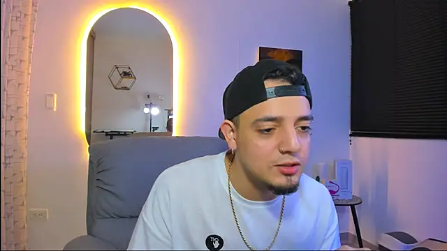 alejandro calderon1 online show from February 2026 04:09:01 AM