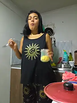 Hannah-grace online show from November 2025 10:05:01 AM