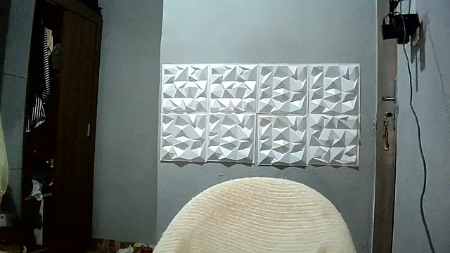 Snapshot of AlexiaDuucan chatting on May 2026 01:40:01 PM AlexiaDuucan online show from May 2026 01:40:01 PM