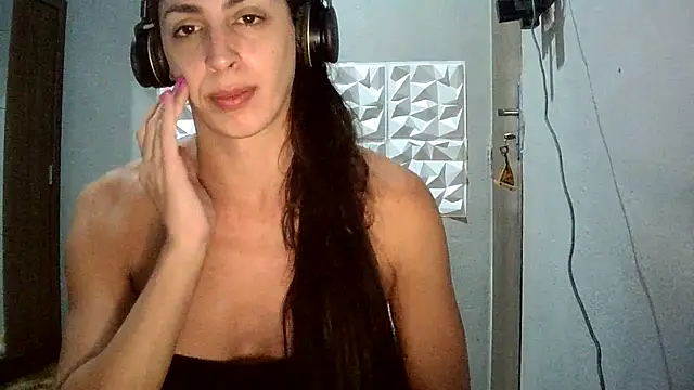 Snapshot of AlexiaDuucan chatting on May 2026 12:57:01 PM AlexiaDuucan online show from May 2026 12:57:01 PM