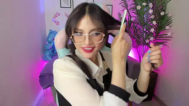 Kyomi chang online show from March 2025 03:58:02 PM