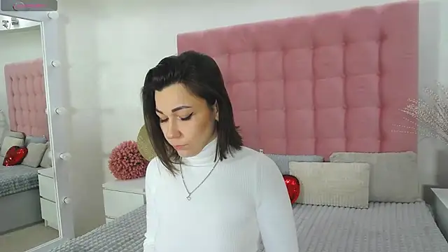 Edenne online show from February 2025 10:40:02 AM