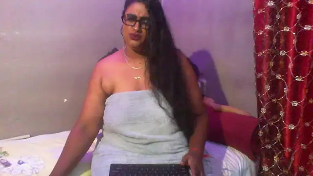 Snapshot of EROTICNAWTY2 chatting on January 2025 07:10:01 AM EROTICNAWTY2 online show from January 2025 07:10:01 AM