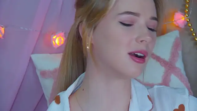 Snapshot of GentleRossi chatting on January 2025 06:19:01 PM GentleRossi online show from January 2025 06:19:01 PM