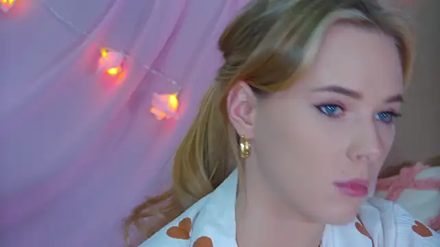 Snapshot of GentleRossi chatting on January 2025 06:44:01 PM GentleRossi online show from January 2025 06:44:01 PM