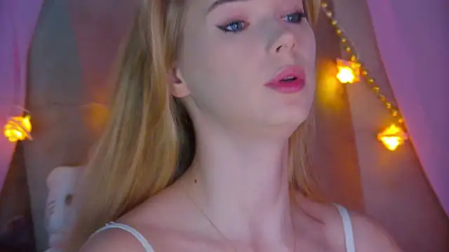 Snapshot of GentleRossi chatting on January 2025 04:08:02 PM GentleRossi online show from January 2025 04:08:02 PM