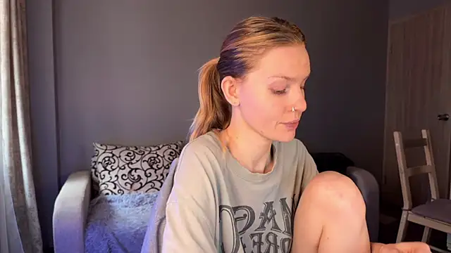 Chanel Gill online show from September 2025 05:00:02 AM