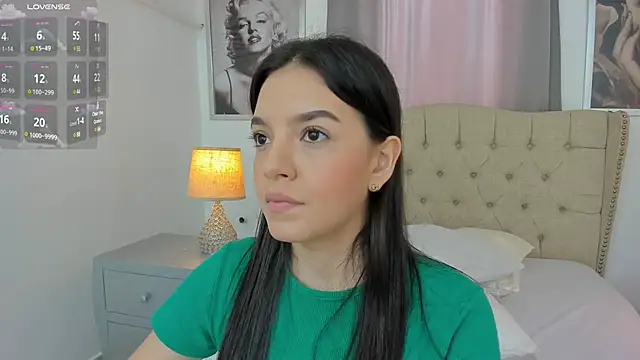 Snapshot of Beautyari_ chatting on March 2025 12:14:02 PM Beautyari online show from March 2025 12:14:02 PM